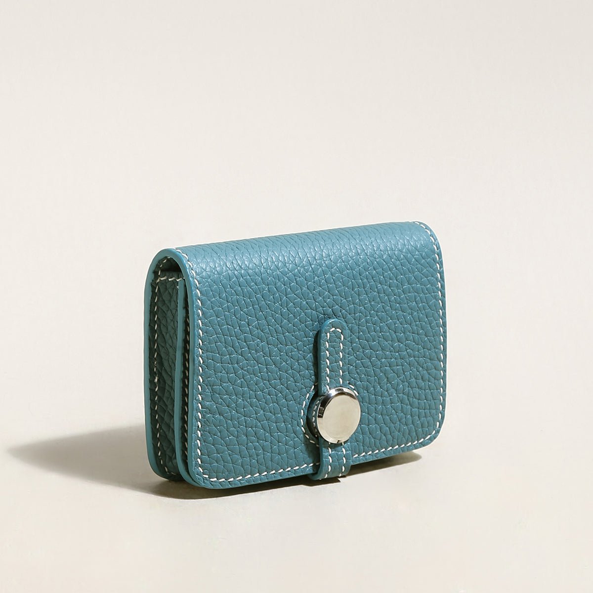 Slim Leather Wallet with Detachable Strap – Pebble-Grain Mini Crossbody Wallet & Clutch