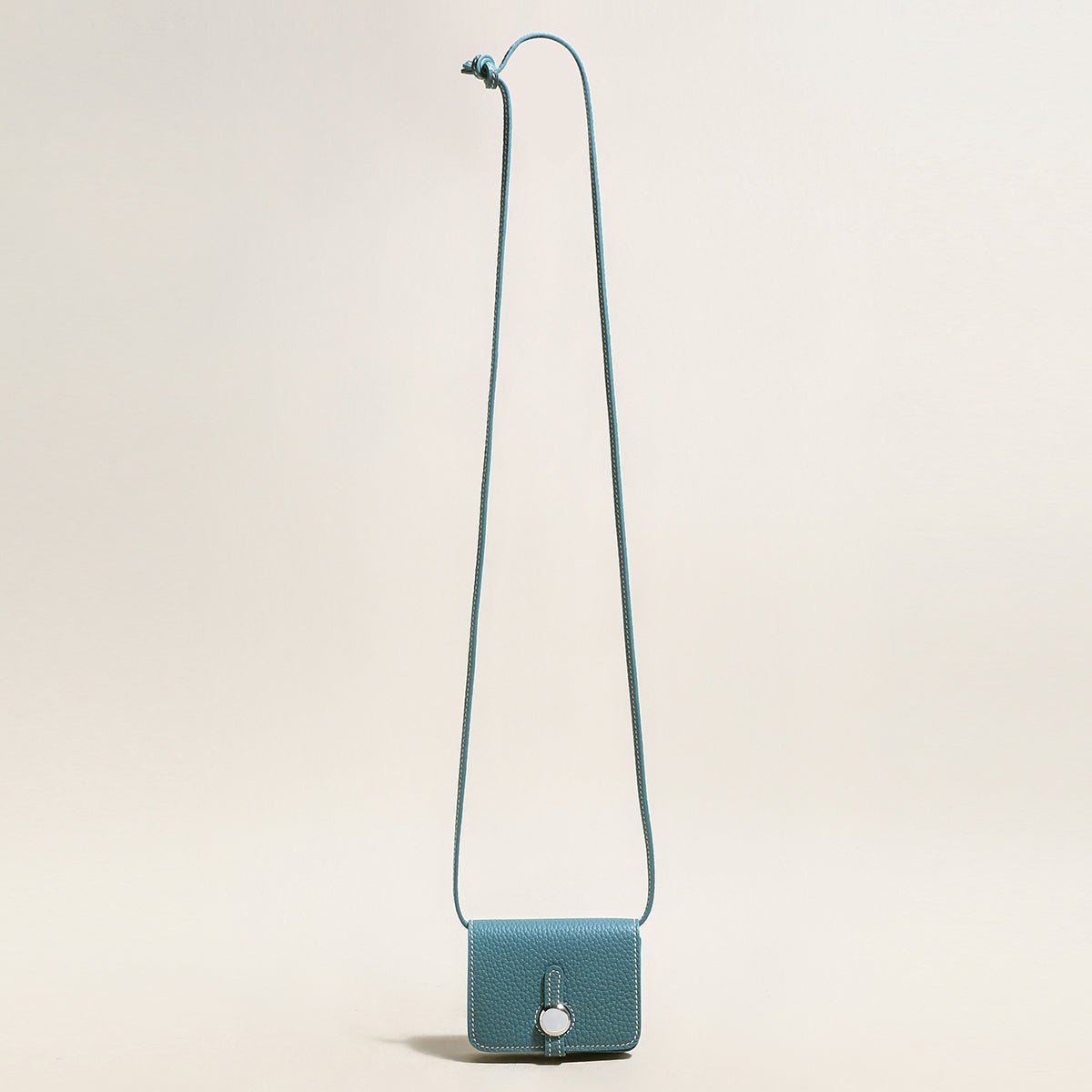 Slim Leather Wallet with Detachable Strap – Pebble-Grain Mini Crossbody Wallet & Clutch